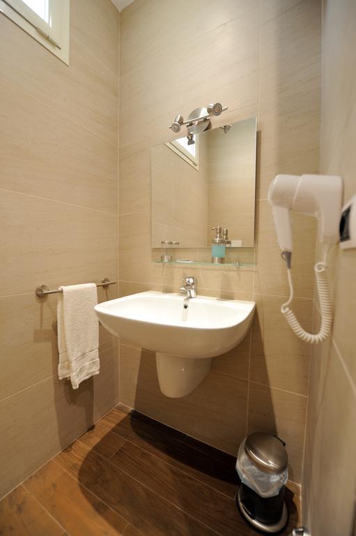 B&B Sun House Modugno Phòng bức ảnh